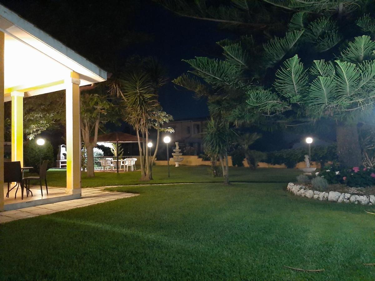 Memo'S Affittacamere Arborea Exterior foto