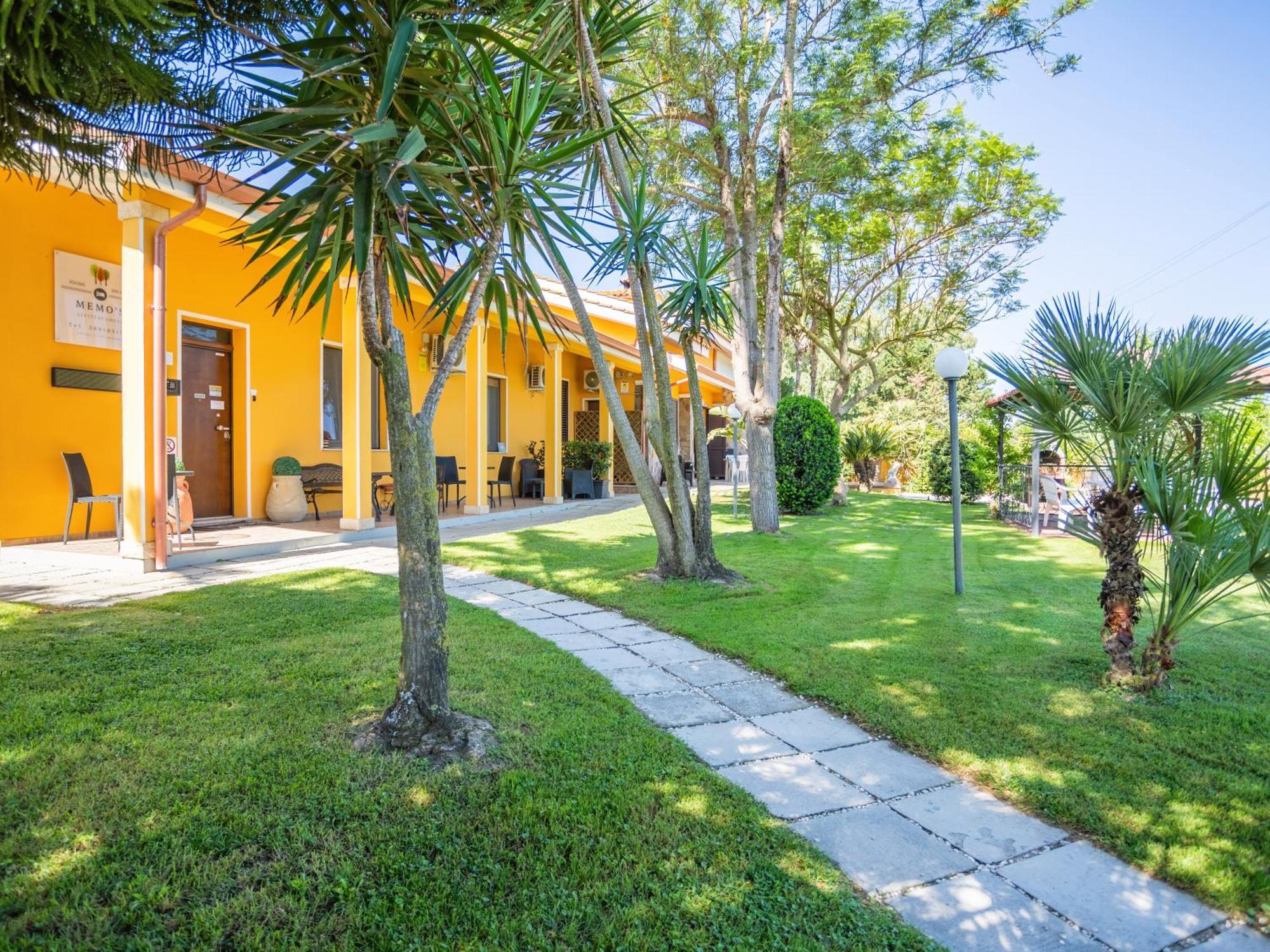Memo'S Affittacamere Arborea Exterior foto
