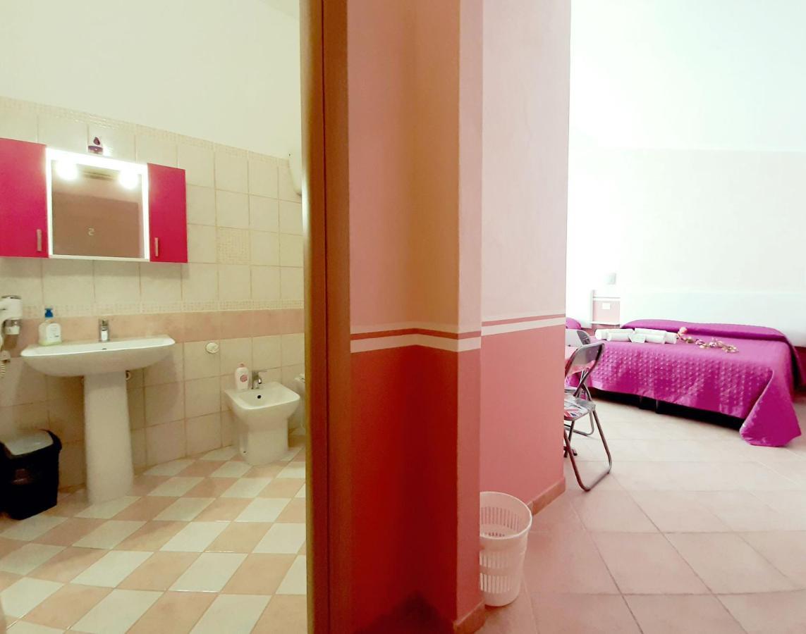 Memo'S Affittacamere Arborea Exterior foto